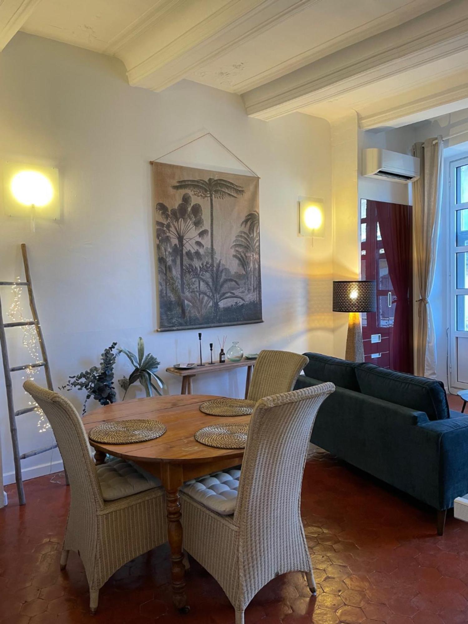 Les Balcons De Mona Au Coeur De Lourmarin Apartment Exterior photo